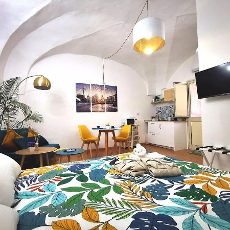 Apartamento Ma. Ma. Crociferi Catania Exterior foto