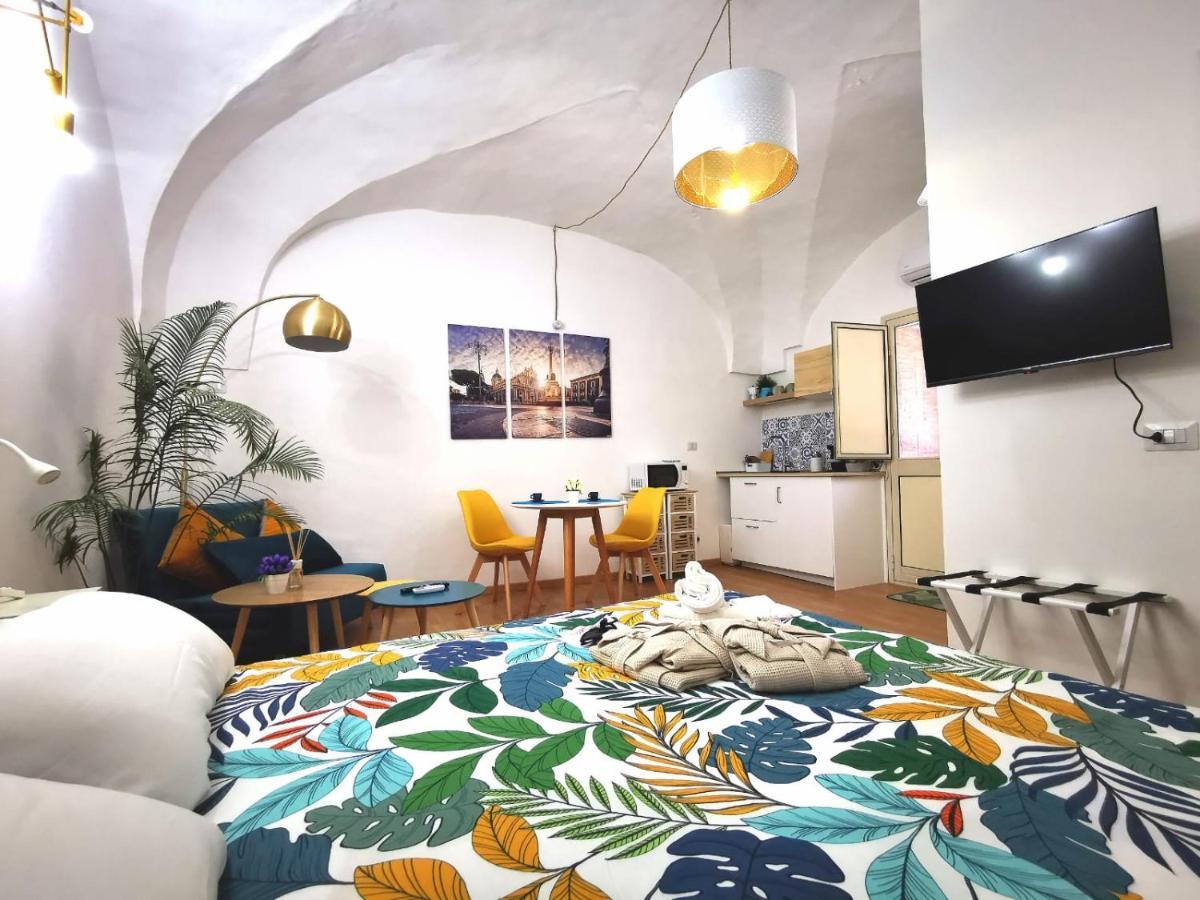 Apartamento Ma. Ma. Crociferi Catania Exterior foto